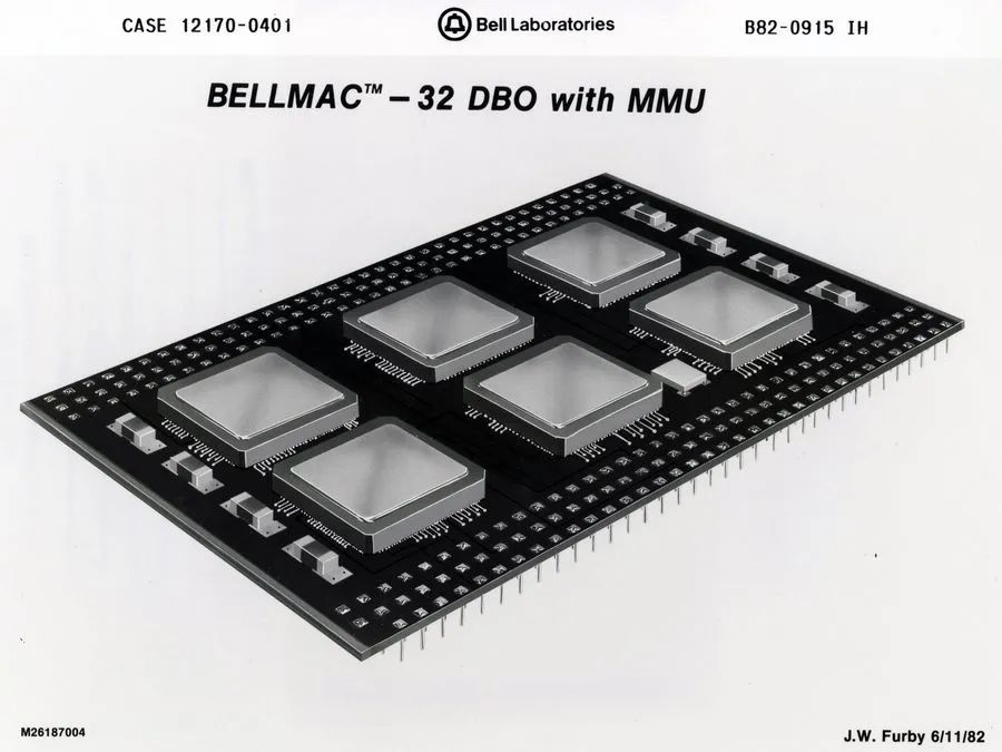 Illustration of Bell Laboratories\\u2019 32 DBO with MMU.