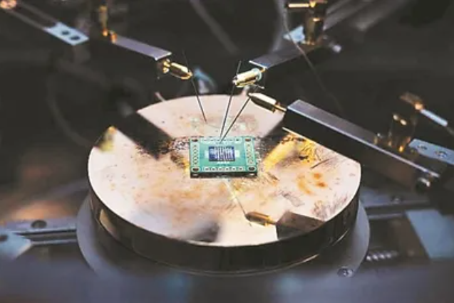 混合CMOS芯片堆叠层数大幅提升 有助电子设备小型化和性能提升